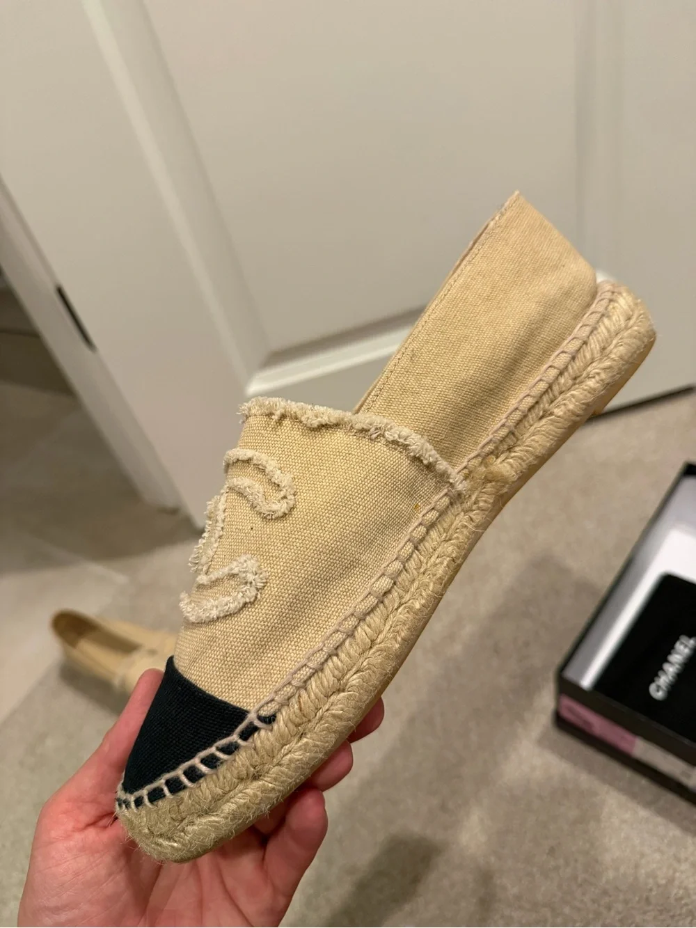 CHANEL slip espadrilles